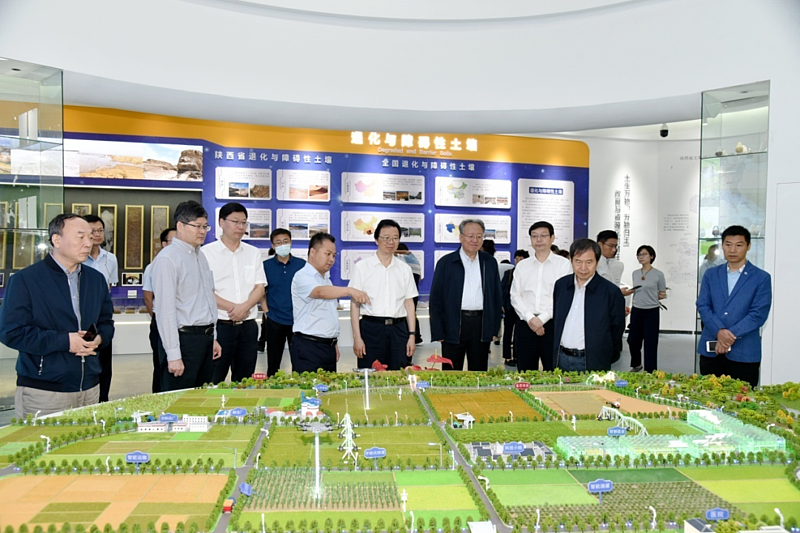 中国工程院8位院士来杨凌调研耕地保护与质量提升创新工作3