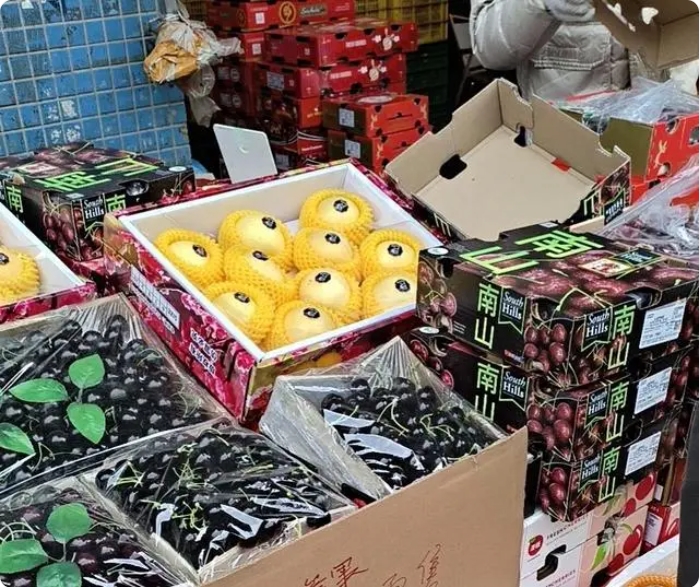 广州江南水果批发市场车厘子 南方+ 黄晓韵 拍摄