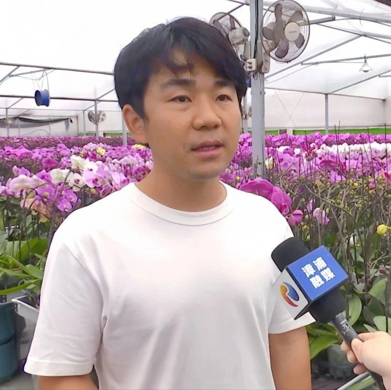 鸿浩蝴蝶兰基地总经理 严浩